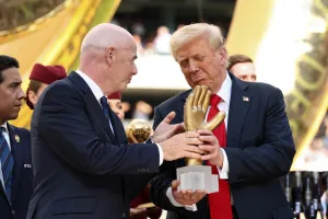 ONG denuncia Infantino ao COI por suposta violação de neutralidade política