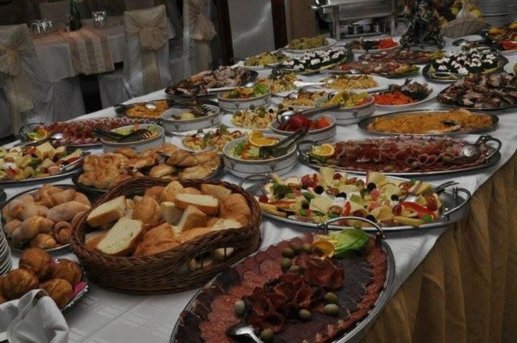 PAPRENA CIFRA: Znate li koliko Možemo troši na catering? Detalje razotkrio Trpimir Goluža