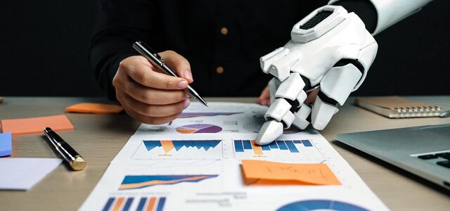 HR новини: ✔AI променя първата работа и лидерството; Все повече ученици в България работят