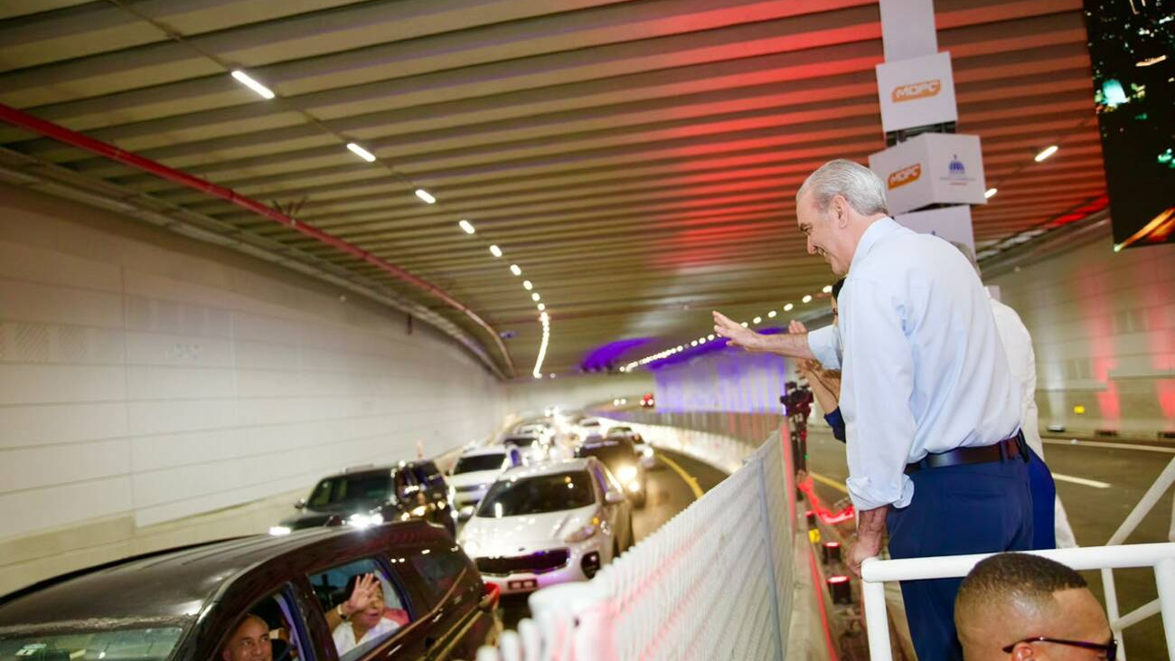 Abinader inaugurates Plaza de la Bandera tunnel, easing traffic and improving southern connectivity