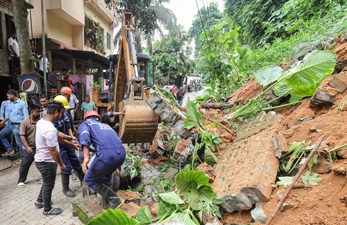 8 dead in landslides, 5 of family killed as house collapses in India