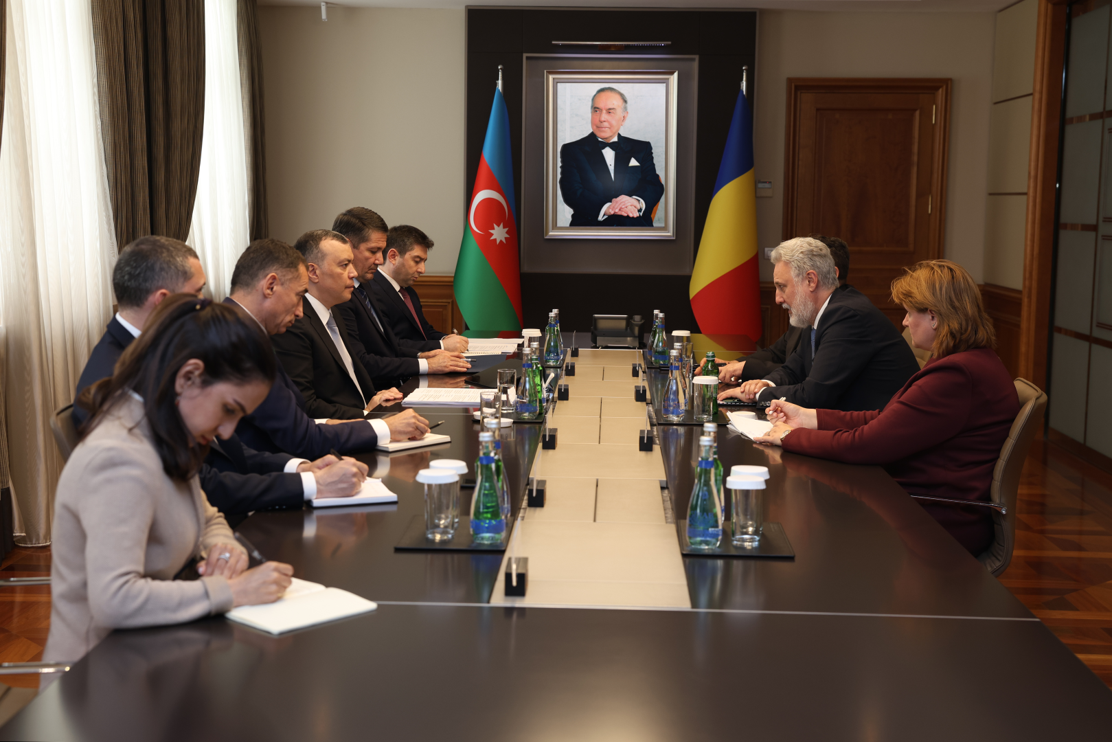Azerbaijan, Romania mull over development of strategic partnership relations (PHOTO)