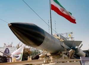 Iran prekinuo svu komunikaciju sa SAD-om, Hormuz ponovo blokiran