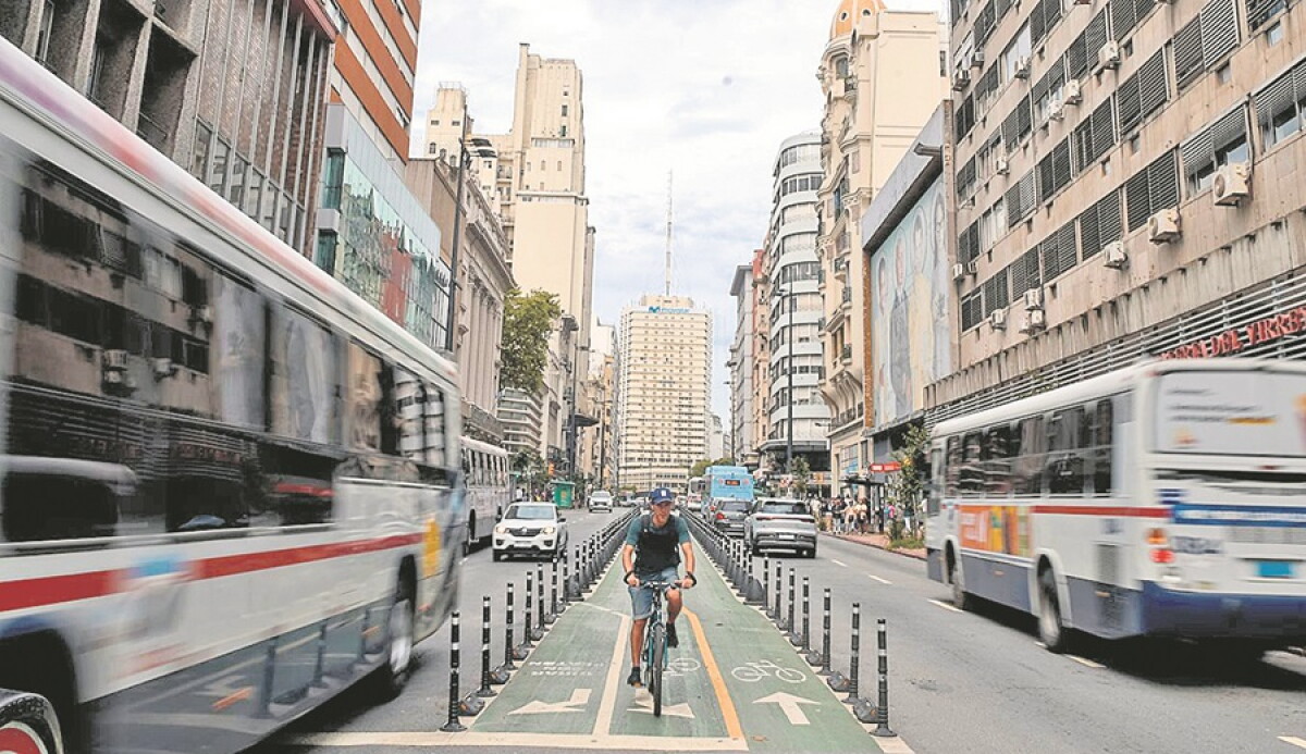 ¿A qué se debe el fuerte olor en Montevideo? El motivo detrás del reporte en el Centro y Ciudad Vieja