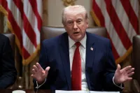 Análise: Trump fica mais encurralado com limitação dos poderes de guerra