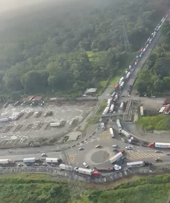 Transportistas levantan bloqueo en APM Terminals tras acordar reunión con presidenta Laura Fernández mañana jueves